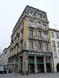 Pharmacie de la place des Vosges à Épinal (1904).