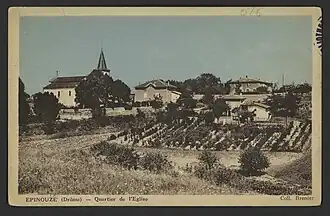 Epinouze, le quartier de l'église.