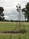 Pompe-éolienne.