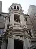 Escalier en colimaçon (cour intérieure)