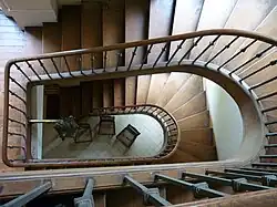 Son escalier.