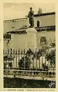 Le monument aux morts.