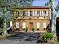 La mairie.