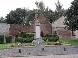 Monument aux morts.