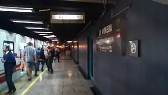 Une rame à la station.