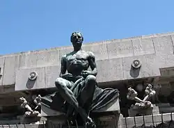 Statue en hommage à Bernardino Rivadavia, sur la Plaza Miserere.