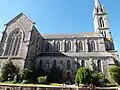 Flanc sud de l'église.