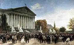 Peinture montrant la foule devant le palais Bourbon par une journée ensoleillée.