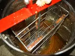 Extraction du miel.