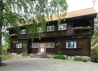 Chalet de la Föreningen Kulturella folkdansgillet, classé byggnadsminne.