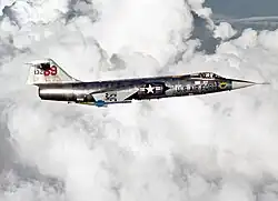 Lockheed F-104 Starfighter (premier vol en mars 1954), 2578 construits.