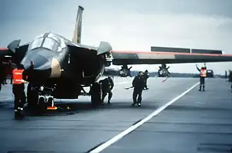 Des F-111F du 48th TFW sont préparés pour la mission de représailles contre la Libye en 1986.