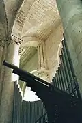 Orgue et tuyaux en chamade.