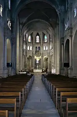 Nef, vers le chœur.