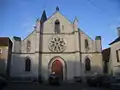 Vue de l'entrée de l'église.
