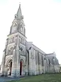 L'église Sainte-Madeleine de Crazannes par le Nord-Est.