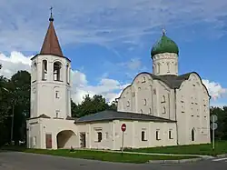 Église Fiodor-Stratilate-sur-la-rivière.