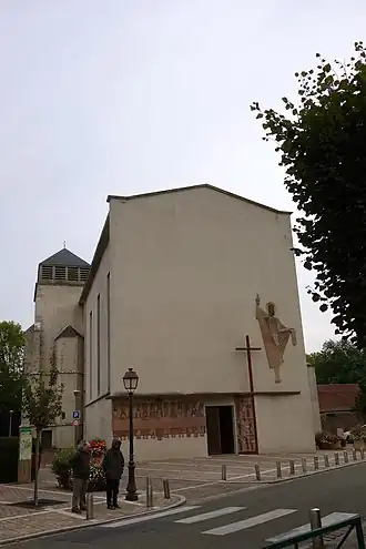 Église Saint-Lazare de Lèves.
