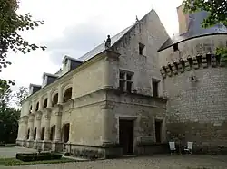 Vue latérale de la façade