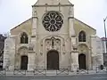 Façade ouest de la collégiale.