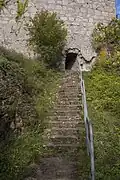 Escalier d'accès à la maison seigneuriale