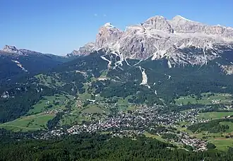 Cortina d'Ampezzo l'été.