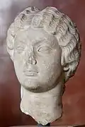 Portrait de Faustine la Jeune, 161-169. Découvert à Tazoult (Algérie). Marbre de Thasos. H. 45&nbsp;cm. Louvre
