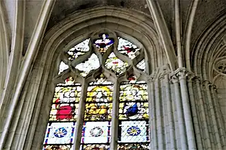 Détail de la verrière du XVIe&nbsp;siècle, chapelle de la Vierge.