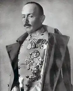 portrait d'homme en uniforme