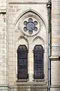 Une fenêtre basse.