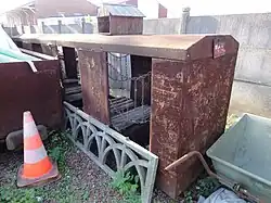 Un wagon de transport de personnel.