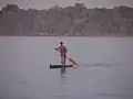 Un canoe sur la côte ouest.
