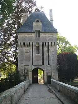 La poterne.