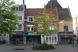 Maisons des 9 au 17