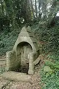 La fontaine Saint-Nicodème.