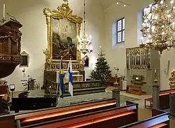 Autel et petit Orgue.