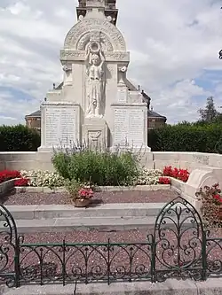 Monument aux morts.