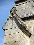 Façade occidentale, contrefort à gauche.