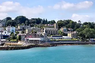 Le Royal Yacht Squadron.