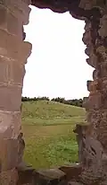 Meurtrière défendant le côté nord du château.