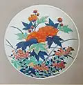 Assiette en faïence de Nabeshima à décor floral de style Kakiemon, Arita, fin XVIIe&nbsp;siècle, époque Edo