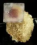 Fluorine de forme naturelle (cube).