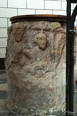 Les fonts baptismaux de l'église Saint-Martin de Samer, XIIe siècle.