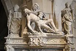 Groupe sculpté de Notre-Dame de Pitié Classé MH (1933).
