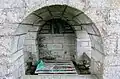 Fontaine Sainte-Anne : la niche.