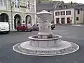 La fontaine.