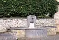 La fontaine.