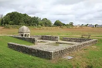 La fontaine de Kergornet : vue d'ensemble.