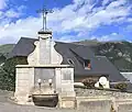 La fontaine.
