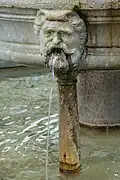 Mascaron et colonnette.